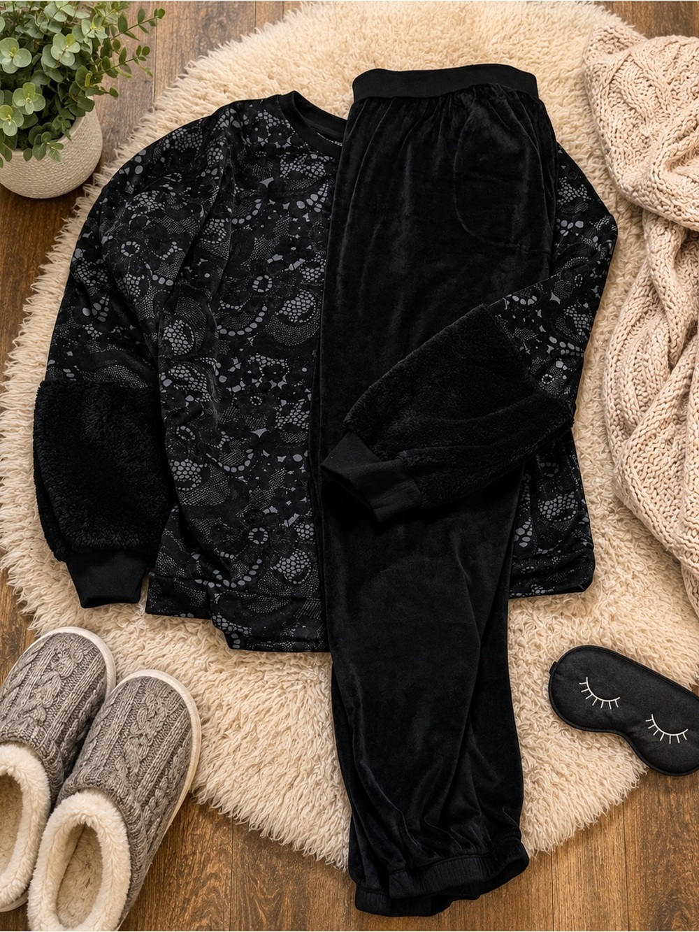 Simply Vera Vera Wang Women’s XXL Black Plush Lounge Set Soft Pajamas 2 Piece